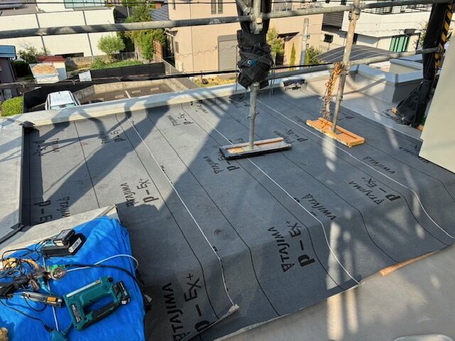増築の水上に下屋工事