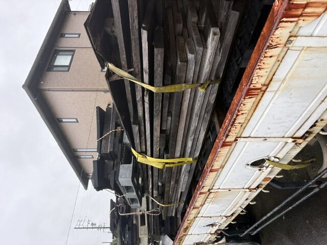 野積みになっていた木材の撤去
