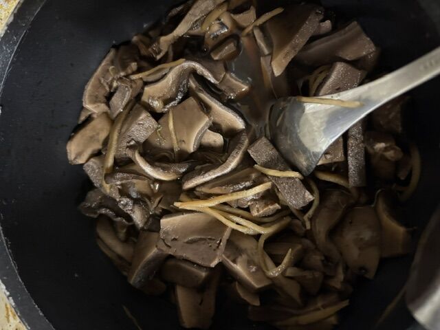 秋の味覚、キノコの煮物、佃煮